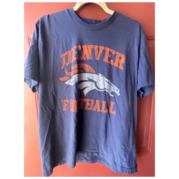 Denver Broncos Old Navy Short Sleeve T-Shirt - Picture 1 of 6